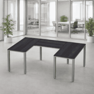 Mesa de oficina en forma de L, ideal para espacios de trabajo colaborativos y oficinas modernas.