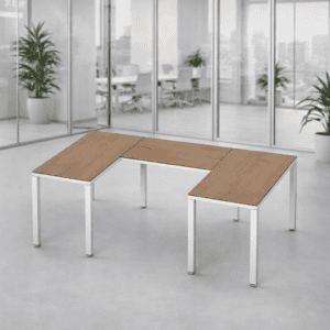 Mesa de oficina en forma de U para espacios de trabajo colaborativos.