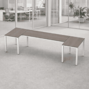 Mesa de oficina moderna y funcional para espacios de trabajo colaborativos.