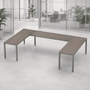 Mesa de oficina moderna y funcional para espacios de trabajo colaborativos.