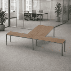 Banco de oficina en oficina moderna con diseño ergonómico y estructura metálica resistente.