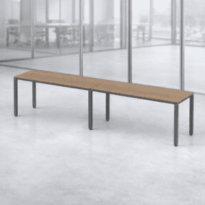 Mesa de oficina moderna y funcional para espacios laborales.