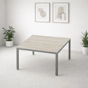 Mesa de oficina moderna y minimalista en espacio de trabajo elegante.