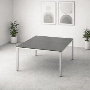 Mesa de oficina moderna y funcional en espacio minimalista.