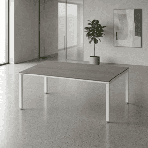 Mesa de oficina moderna y minimalista en espacio de trabajo elegante.