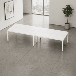 Mesa moderna blanca para oficina o sala de reuniones.