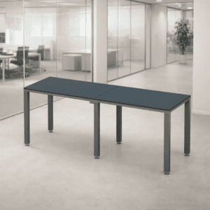 Mesa de oficina moderna y funcional para espacios de trabajo.