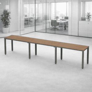 Mesa de oficina moderna y funcional para espacios de trabajo colaborativos.