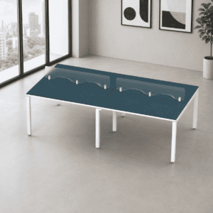 Mesa de ping pong para oficina con protección de red y diseño moderno.