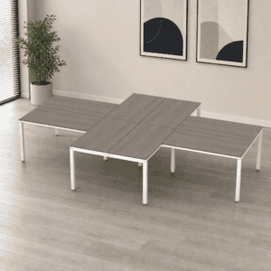 Mesa de oficina modular en espacio moderno y minimalista.