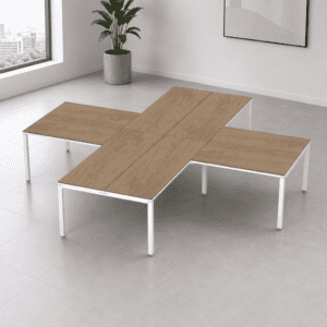 Mesa de oficina en forma de cruz con superficie de madera y estructura metálica blanca.