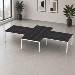Mesa de oficina en forma de T con superficie de madera oscura y estructura blanca, ideal para espaci.